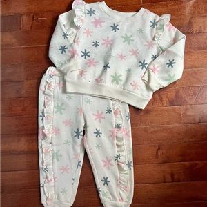 Just Lizzy 24 Mo Fleece Outfit w/Ruffles